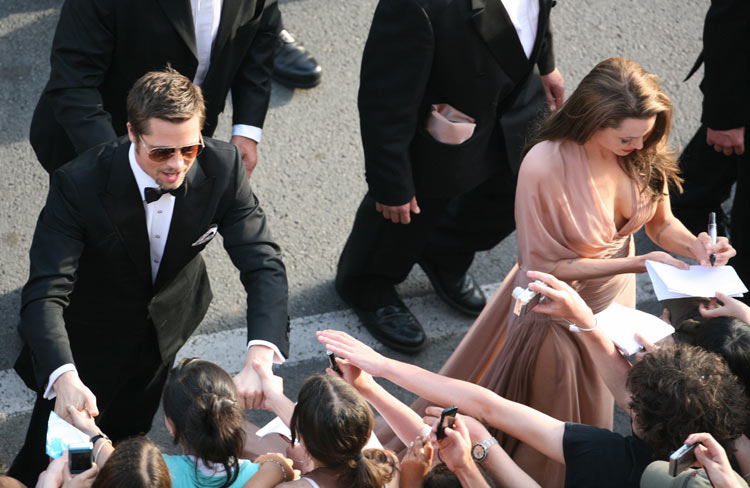 Những chiếc váy 'chấn động' Thế giới của Angelina Jolie, Thời trang, Angelina Jolie, brad pitt, thoi trang, vay dep, eo thon, ngực dep,