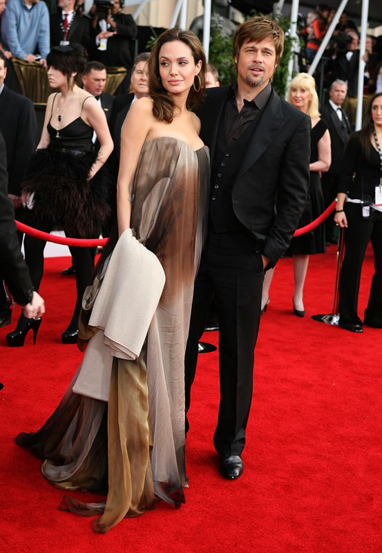 Những chiếc váy 'chấn động' Thế giới của Angelina Jolie, Thời trang, Angelina Jolie, brad pitt, thoi trang, vay dep, eo thon, ngực dep,