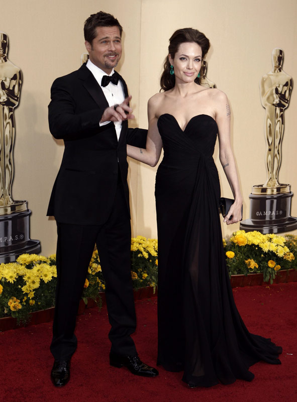 Những chiếc váy 'chấn động' Thế giới của Angelina Jolie, Thời trang, Angelina Jolie, brad pitt, thoi trang, vay dep, eo thon, ngực dep,
